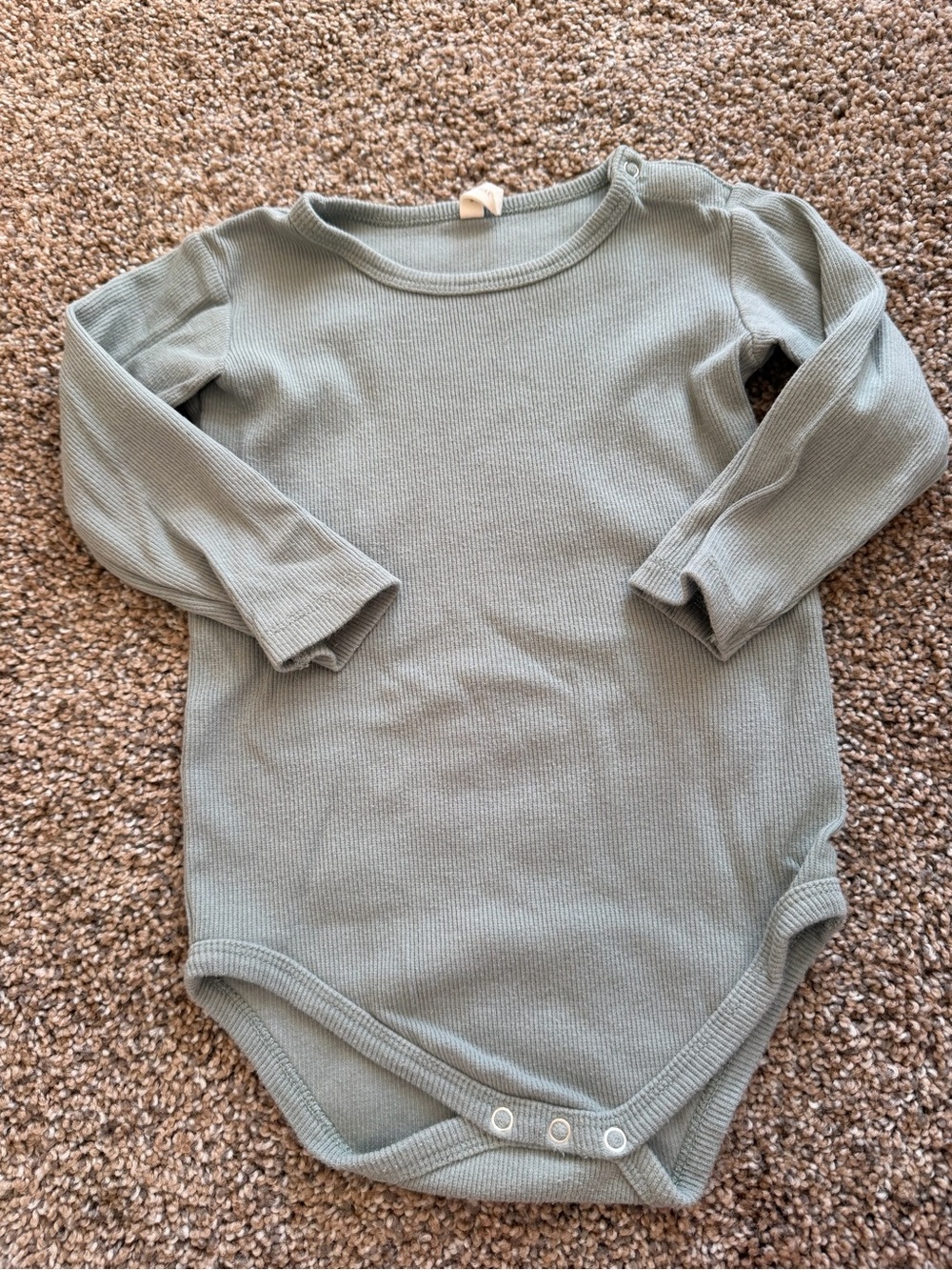 QUINCY MAE Sage Ribbed Long Sleeve Bodysuit
